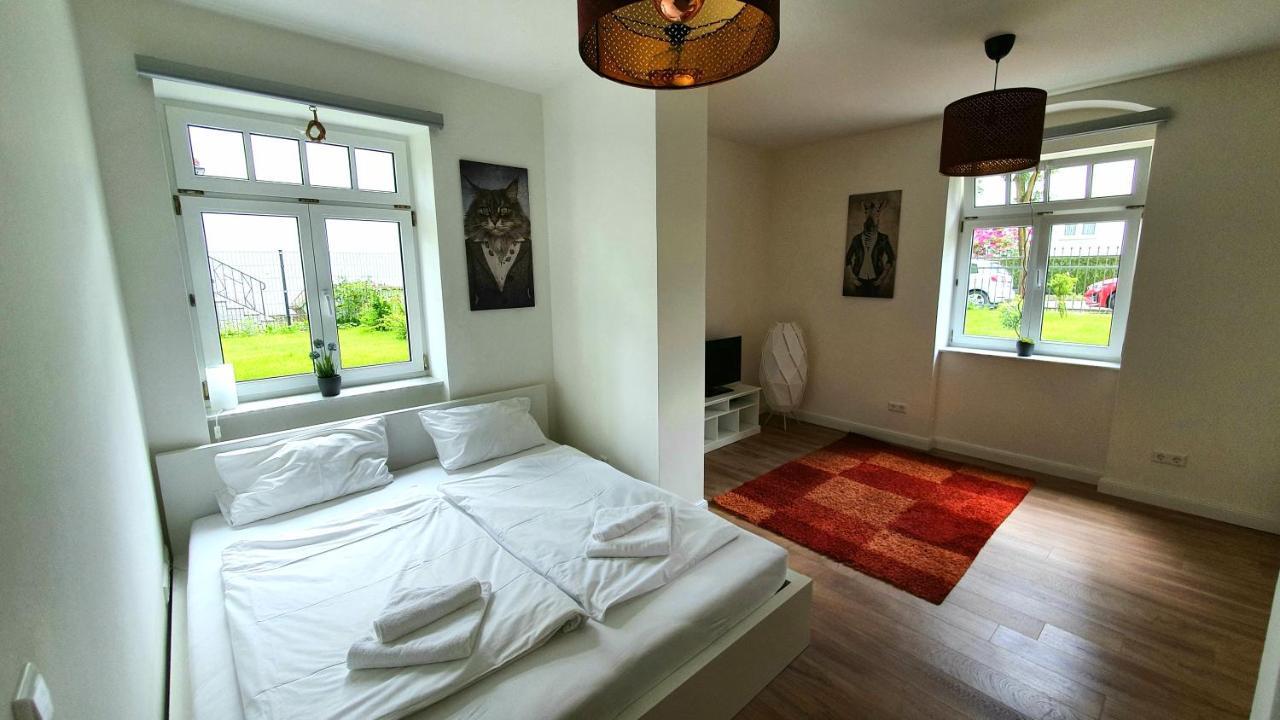 Pineapple Apartments Dresdner Heide Mit Garten Dresden Exterior foto